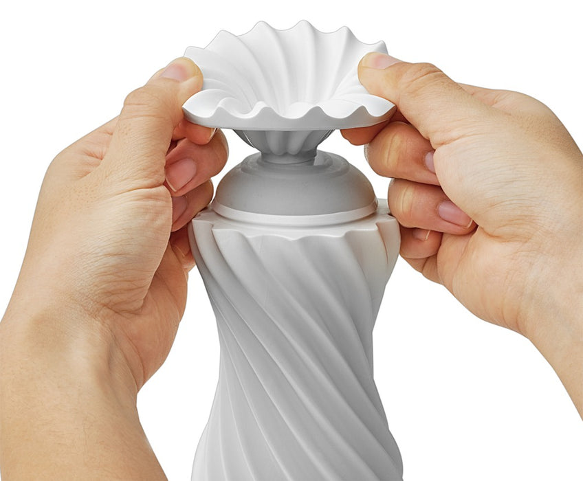 Flex – versatile masturbator with vacuum effect and stimulating texture for men