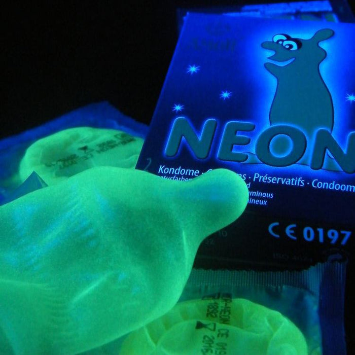 AMOR Neon tamsoje šviečiantys prezervatyvai 1 vnt.