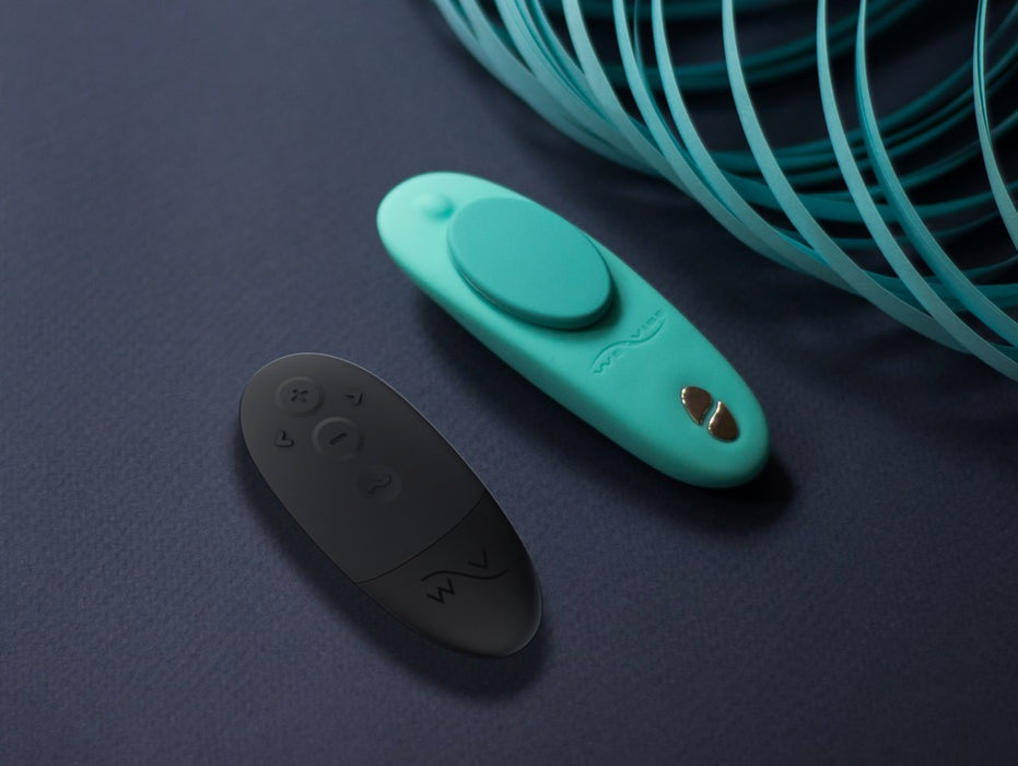 Moxie+ – quiet panty vibrator with magnet attachment, 10 vibration modes, and remote control
