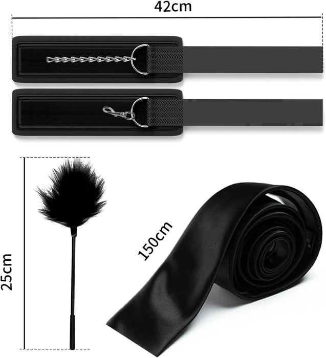 BDSM Bondage rinkinys su rankogaliais, kauke ir plunksniniu stimuliatoriumi poroms